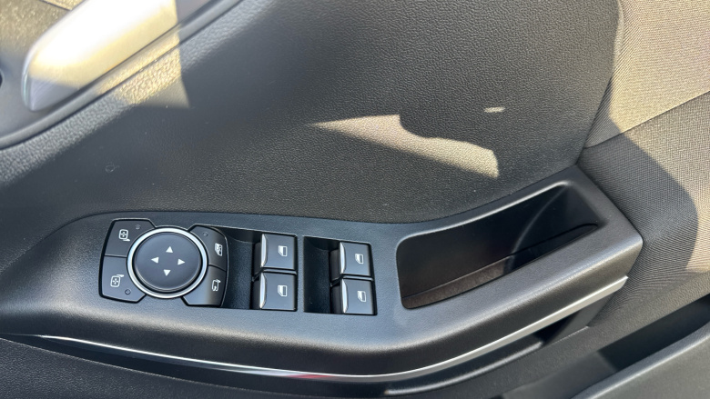 Ford Puma 1.0 EcoBoost Hybrid mHEV 155 ST-Line 5dr Petrol Hatchback